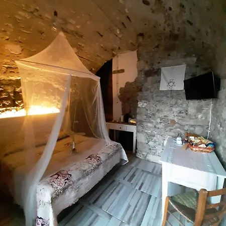 La Grotta Dell'antica Calvasino - Jacuzzi Pensjonat Lezzeno